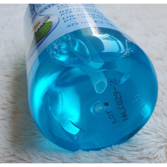 NEW Satin Smooth Skin Preparation Cleanser - Picture 10 of 16